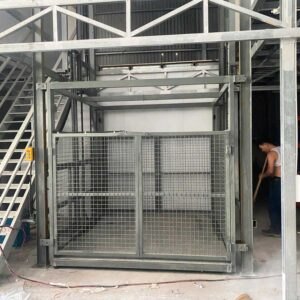 Báo giá thang nâng hàng thủy lực 2 tấn 3 tấn nâng cao 3m, 4m, 5m 5 Thang nang hang thuy luc 2 tan nang cao 3m