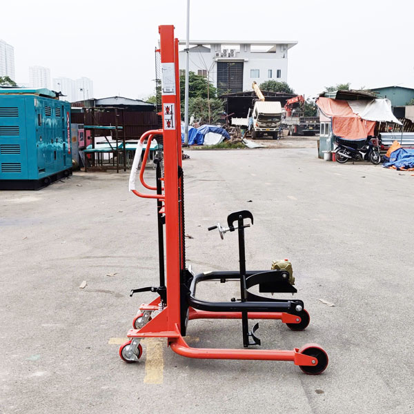 Xe nâng quay đổ phuy 350kg COT0.35/14 hãng Maihui 3 Xe nâng quay đổ phuy 350kg COT0.35/14 hãng Maihui