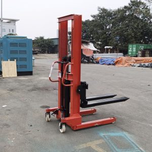 xe nang tay cao 2 tan nang 1m6 khong phanh 2