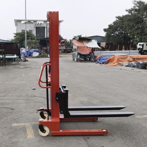 xe nang tay cao 2 tan nang 1m6 khong phanh 3