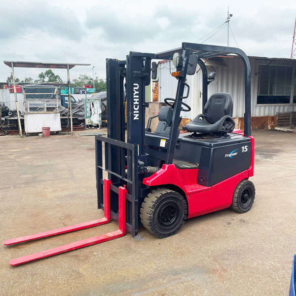 Xe nâng điện ngồi lái cũ 1.5 tấn nâng cao 3m hãng Nichiyu