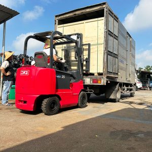 Xe nang dien 25 tan Nichiyu